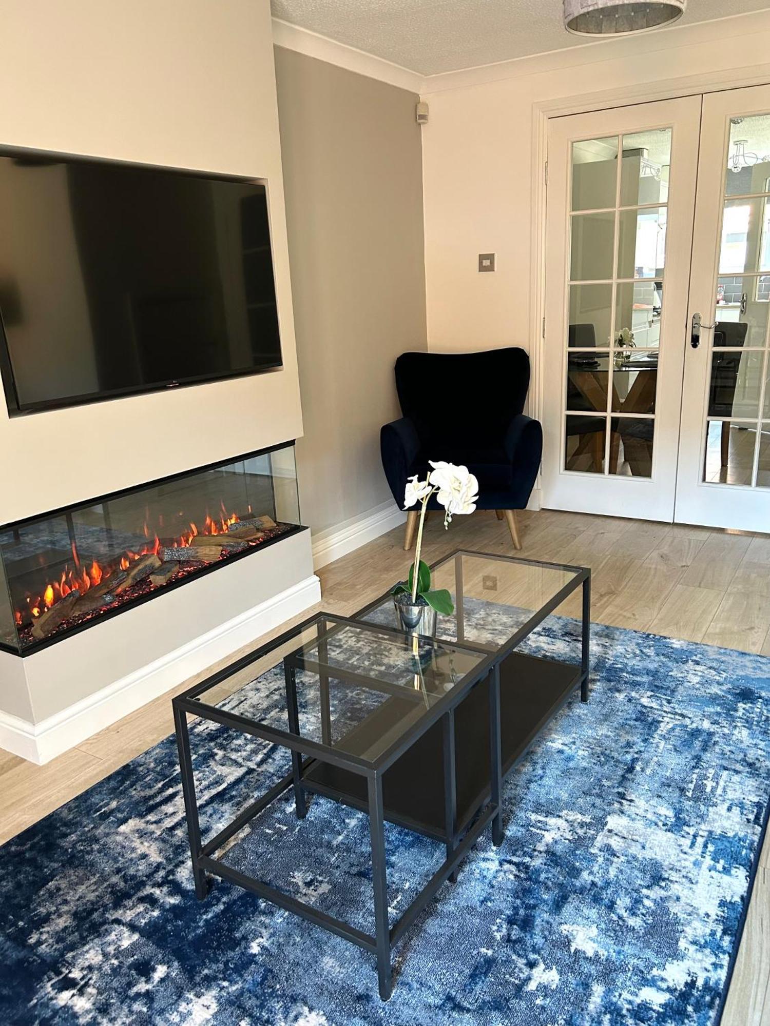 3 Bedroom - 2 Bathroom Townhouse In Corstorphine Near Murrayfield Stadium - Direct Bus To Edinburgh City Centre In 20 Minutes - Two Private Parking Spaces - Private Sunny Garden - Recently Refurbished Экстерьер фото